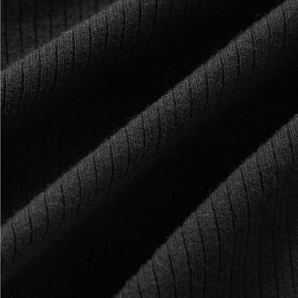 Tie front scoop neck curved hem tee - Picture 3 of 3